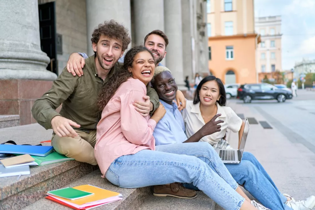 Estudiar en el extranjero: nuevos amigos en la universidad de acogida